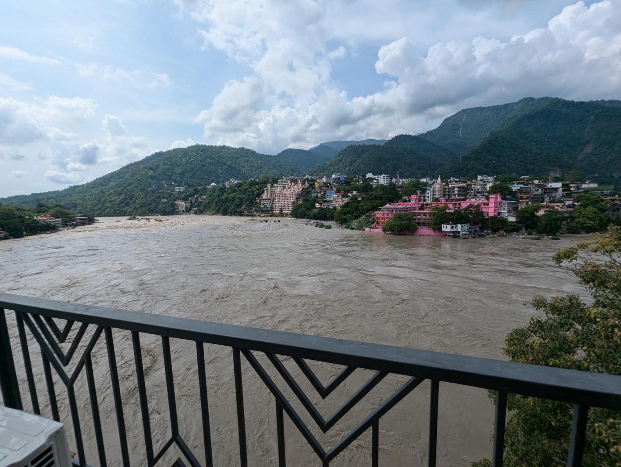 A Pousada Joey'S By The Ganges Rishīkesh Exterior foto