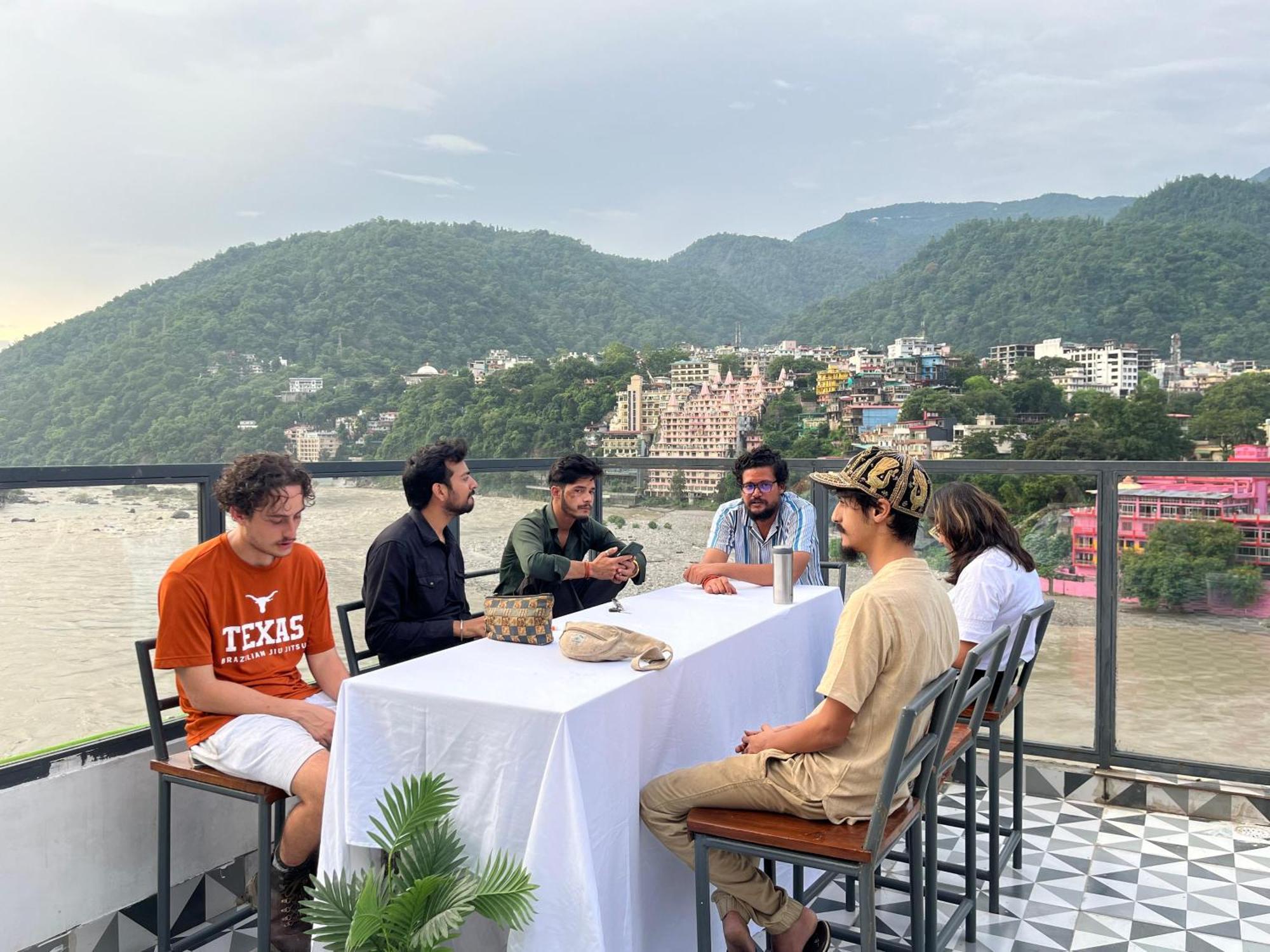 A Pousada Joey'S By The Ganges Rishīkesh Exterior foto