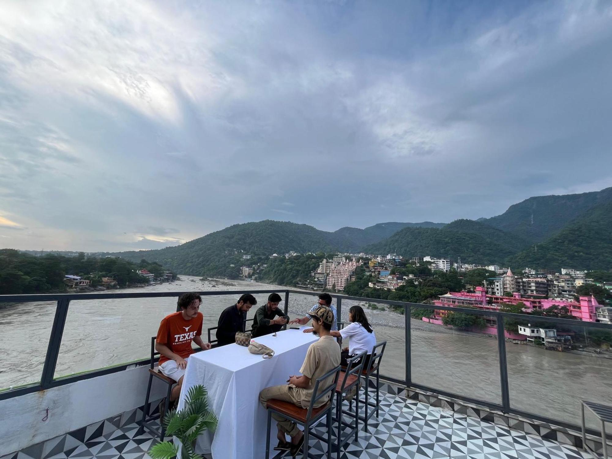 A Pousada Joey'S By The Ganges Rishīkesh Exterior foto